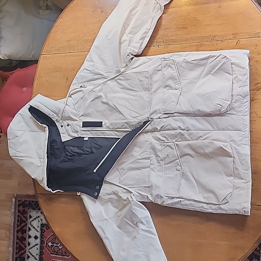 LIT Activewear Ivory Stouthearted Duck Down Jacket S read description